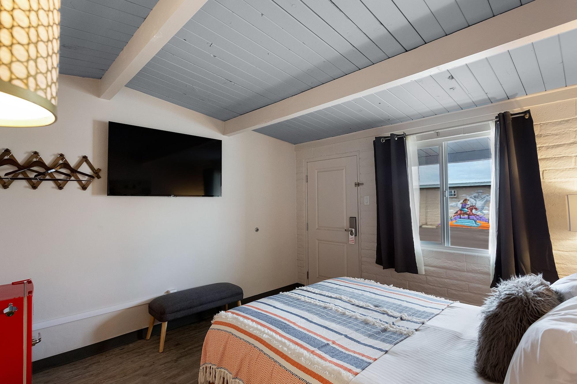 Hotel Mccoy - Art, Coffee, Beer, Wine Tucson Extérieur photo