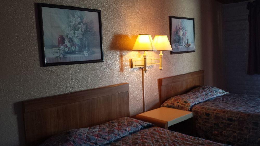 Hotel Mccoy - Art, Coffee, Beer, Wine Tucson Extérieur photo
