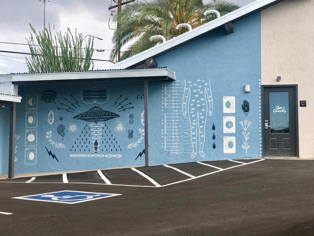 Hotel Mccoy - Art, Coffee, Beer, Wine Tucson Extérieur photo