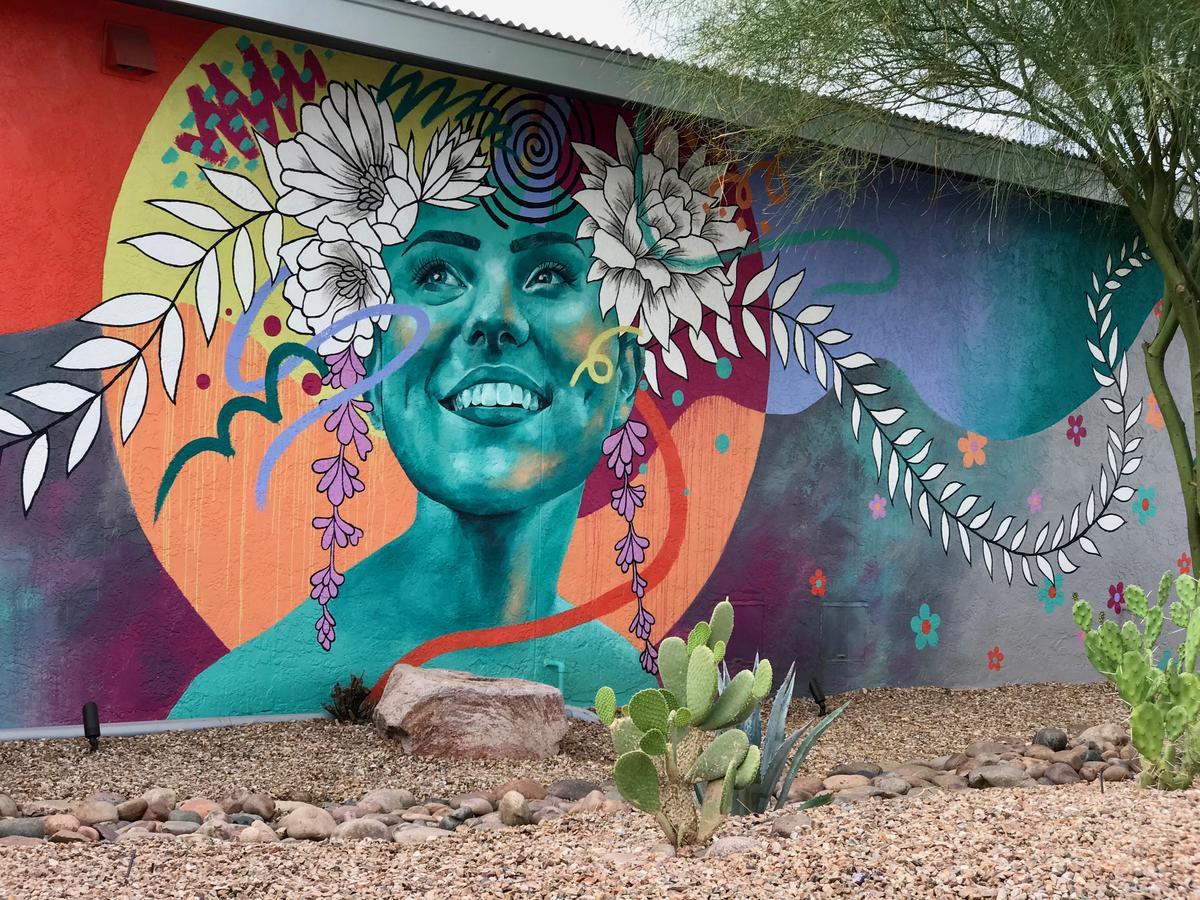 Hotel Mccoy - Art, Coffee, Beer, Wine Tucson Extérieur photo