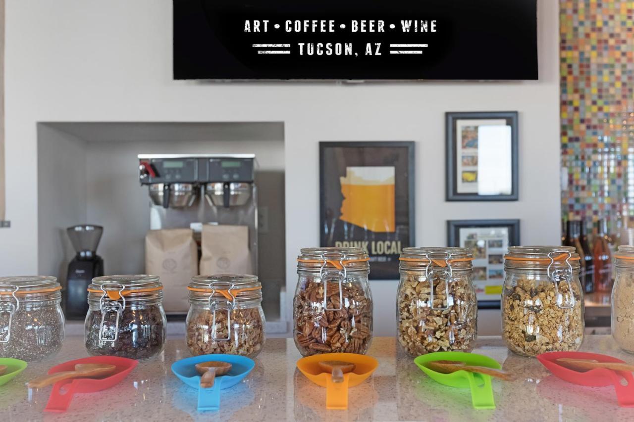 Hotel Mccoy - Art, Coffee, Beer, Wine Tucson Extérieur photo